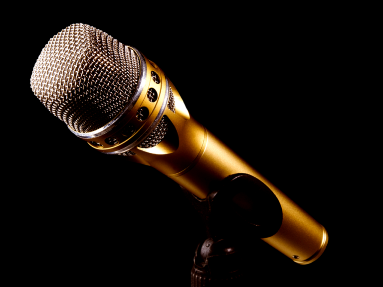 microphone-2763602_1280 (1)